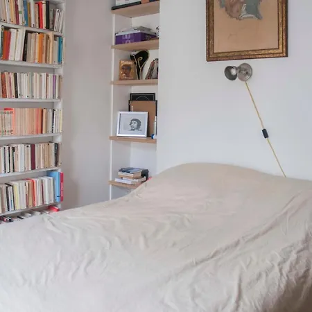 Charming Bright Apartment With Nice Deco In Paris Apartment *